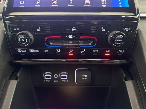 New 2025 Jeep Grand Cherokee Limited w/ Trailer Tow Package image 18