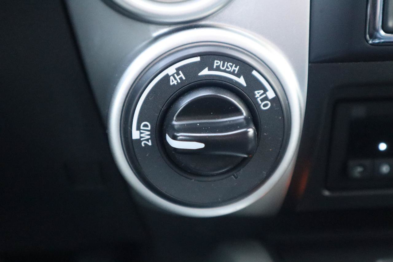 Used 2021 Nissan Titan SV w/ SV Convenience Package AWD/4WD image 76