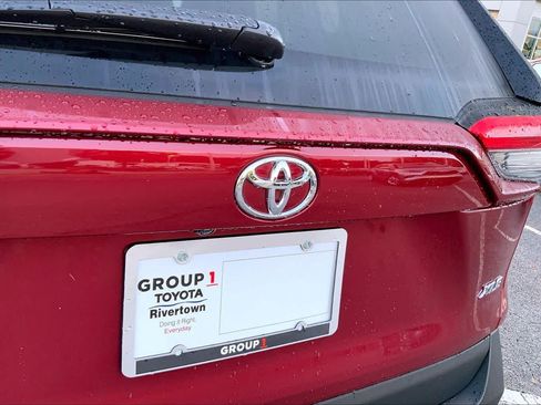 Used 2025 Toyota RAV4 XLE FWD image 10