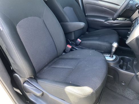 Used 2018 Nissan Versa SV FWD image 10