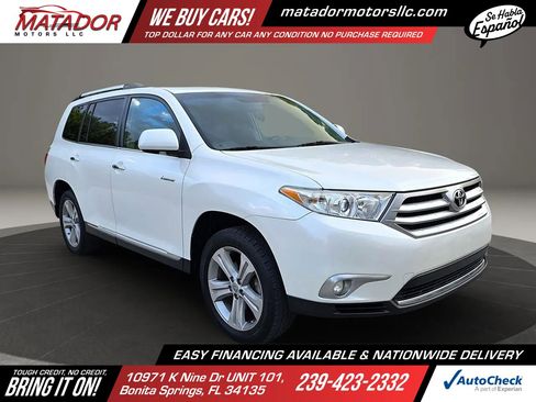 Used 2012 Toyota Highlander Limited w/ Tow Pkg FWD image 3