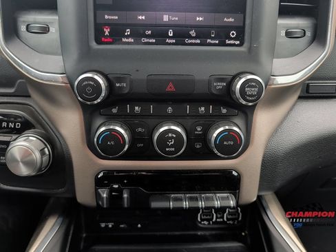 Used 2019 RAM 1500 Laramie AWD/4WD image 22