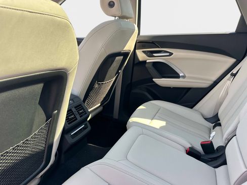 New 2025 Audi Q5 Premium image 14