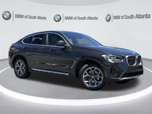 Used 2025 BMW X4 xDrive30i AWD/4WD image 2