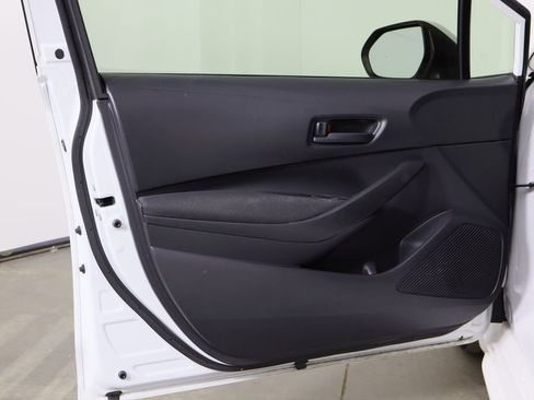 Used 2023 Toyota Corolla LE image 18