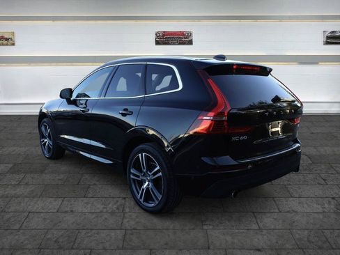 Used 2019 Volvo XC60 T5 Momentum w/ Premium Package FWD image 5