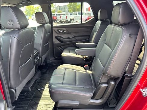 Used 2023 Chevrolet Traverse RS w/ LPO, Floor Liner Package AWD/4WD image 25