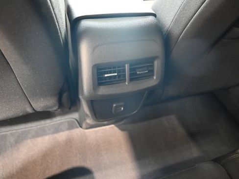 Used 2022 Chevrolet Equinox LT FWD image 25