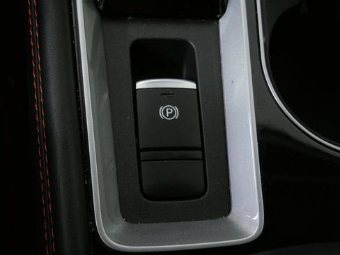 Used 2025 Nissan Altima 2.5 SR AWD/4WD image 32
