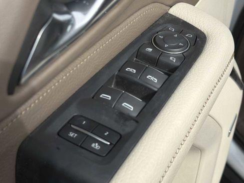 Used 2024 GMC Yukon Denali w/ Denali Reserve Package image 18