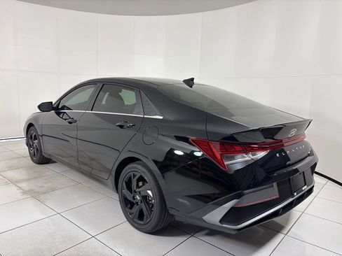 New 2026 Hyundai Elantra SEL Sport image 3