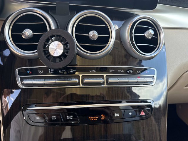Used 2022 Mercedes-Benz GLC 300 image 27