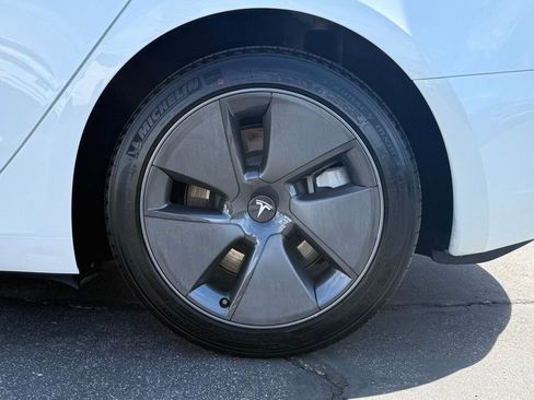 Used 2023 Tesla Model 3 Standard Range image 16