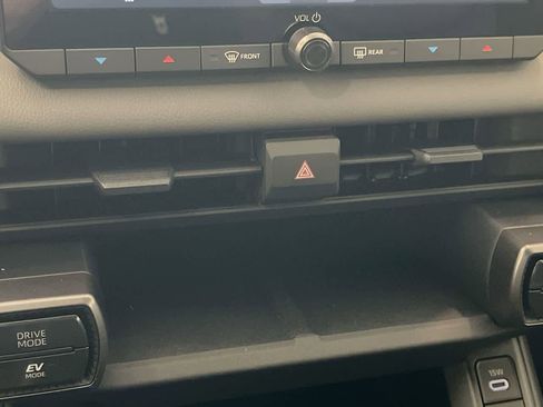 New 2026 Toyota RAV4 SE image 19