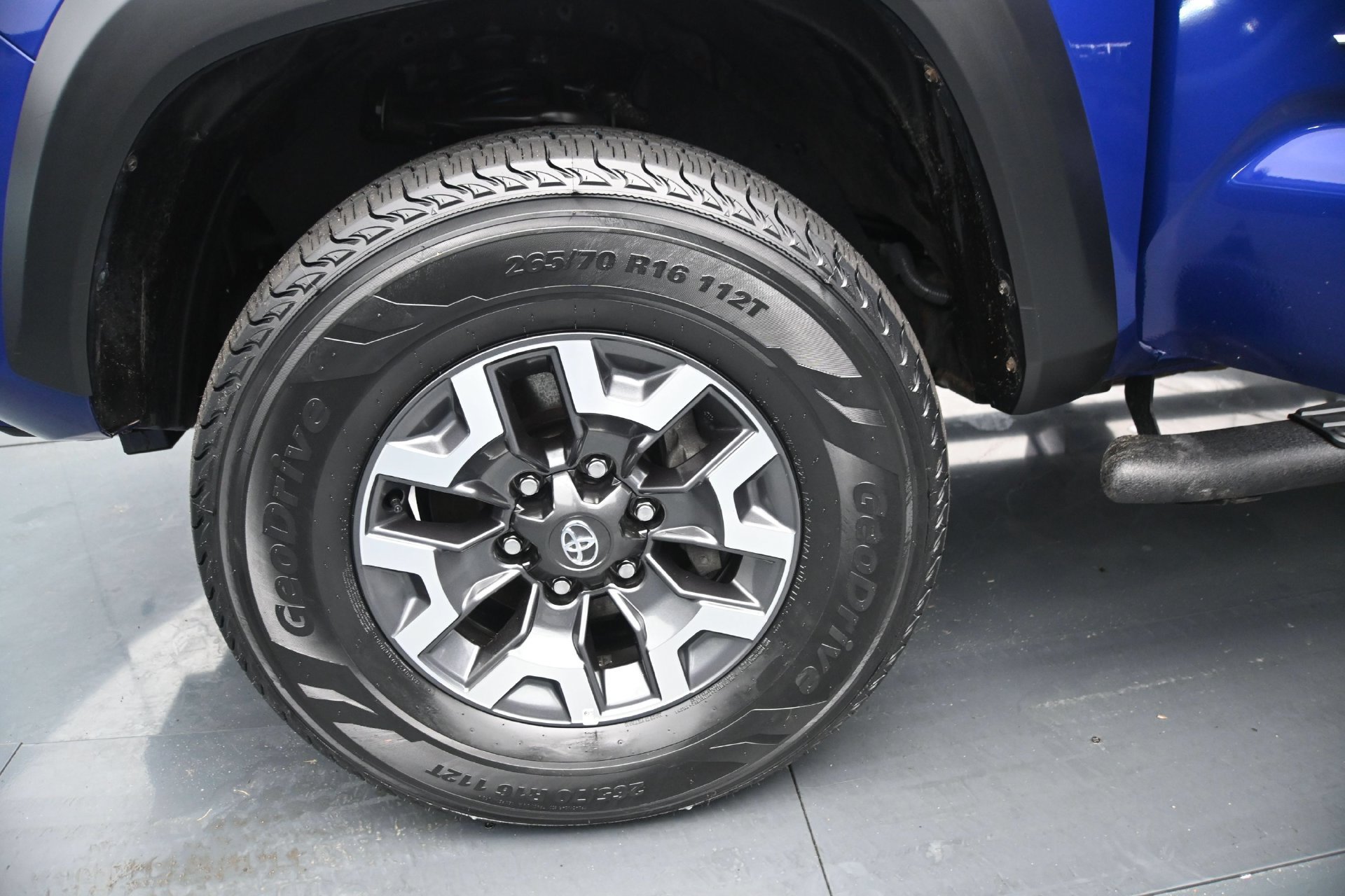 Used 2022 Toyota Tacoma TRD Off-Road w/ TRD Premium Off Road Package AWD/4WD image 26
