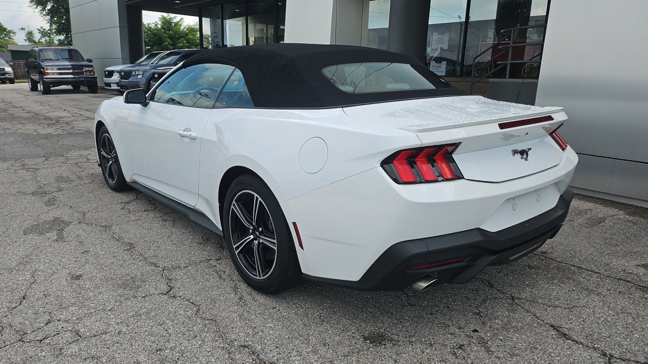 Used 2024 Ford Mustang Premium RWD image 4