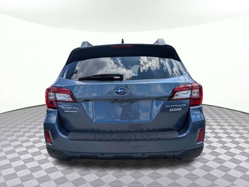 Used 2017 Subaru Outback 2.5i Limited AWD/4WD image 3