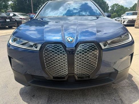 Used 2023 BMW iX xDrive50 w/ Premium Package AWD/4WD image 2