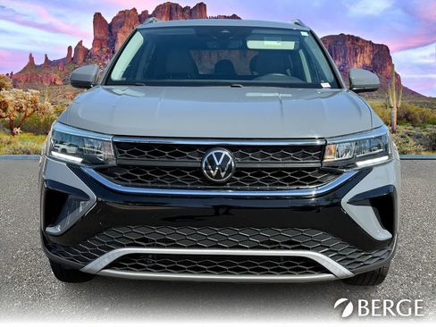 Used 2023 Volkswagen Taos SE image 6