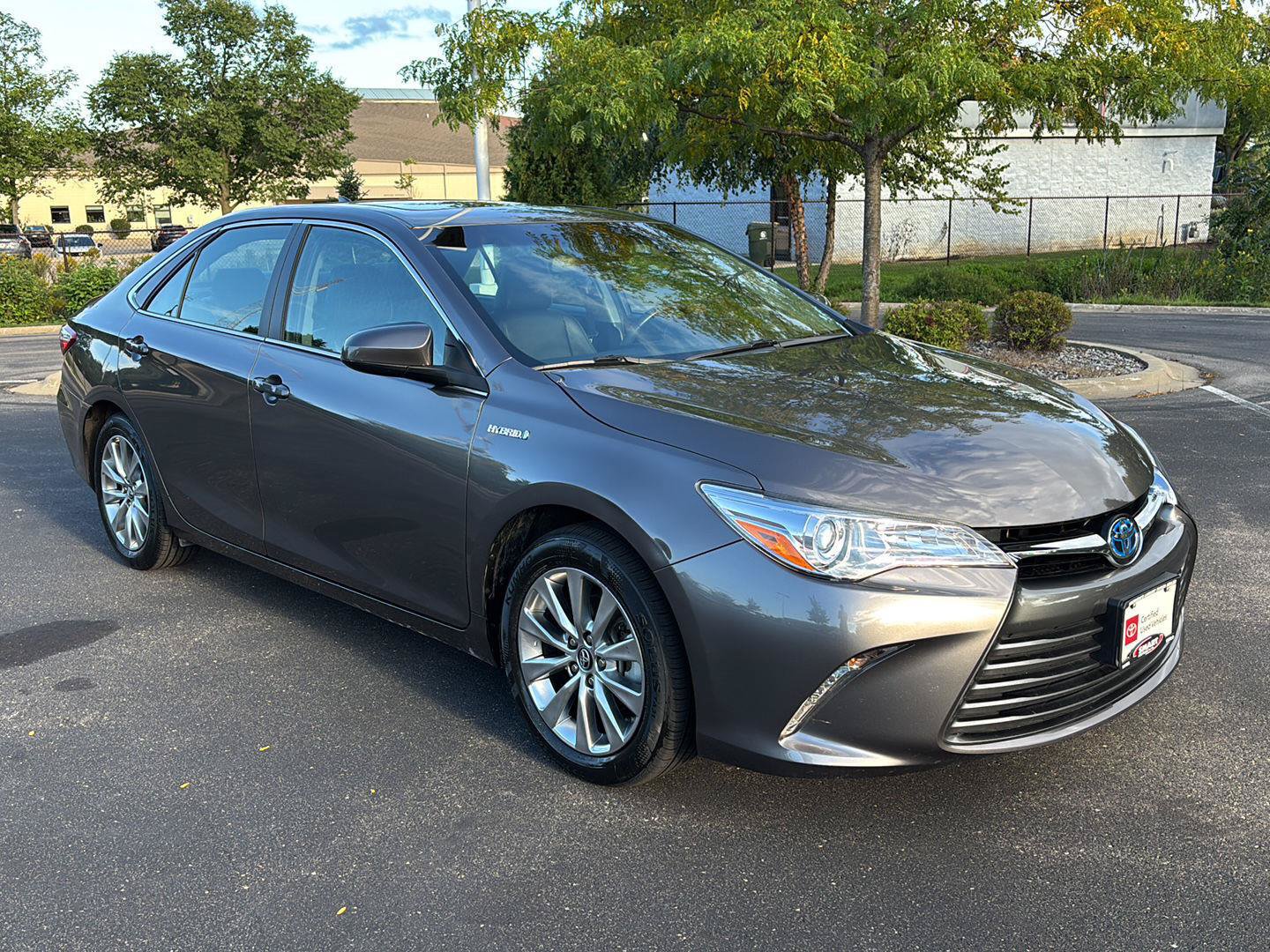 Used 2017 Toyota Camry XLE w/ Moonroof Package FWD image 7