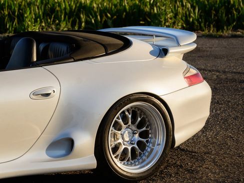 Used 2000 Porsche 911 Carrera 4 AWD/4WD image 24