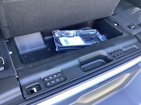 New 2025 Jeep Wrangler Rubicon w/ Xtreme 35 Tire Package image 28