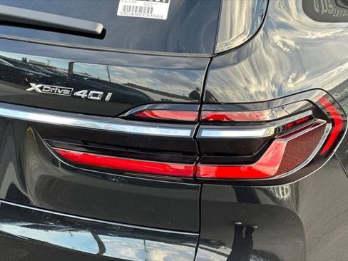 New 2026 BMW X7 xDrive40i w/ Premium Package image 28