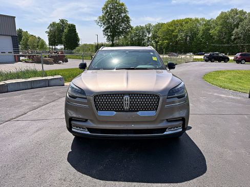 Used 2020 Lincoln Aviator Reserve w/ Equipment Group 201A AWD/4WD image 4