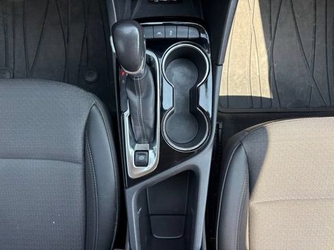 Used 2024 Buick Encore GX Preferred w/ Comfort Package FWD image 24