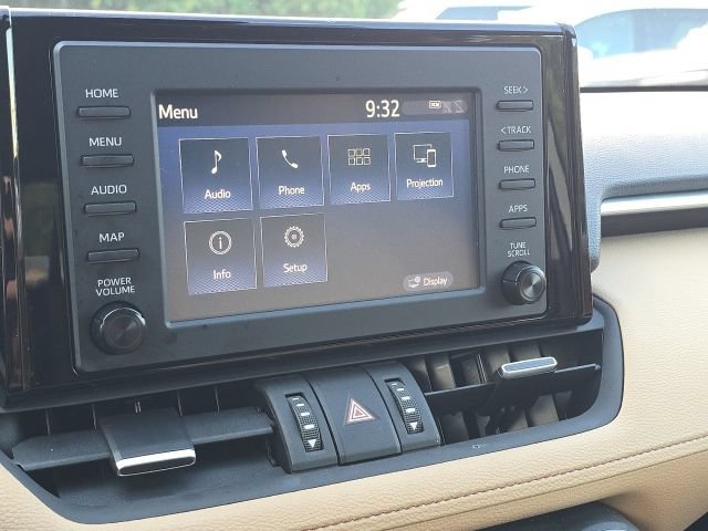 Used 2019 Toyota RAV4 XLE Premium FWD image 29