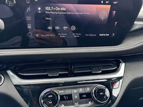 Certified 2024 Buick Envista Sport Touring w/ Convenience I Package FWD image 23