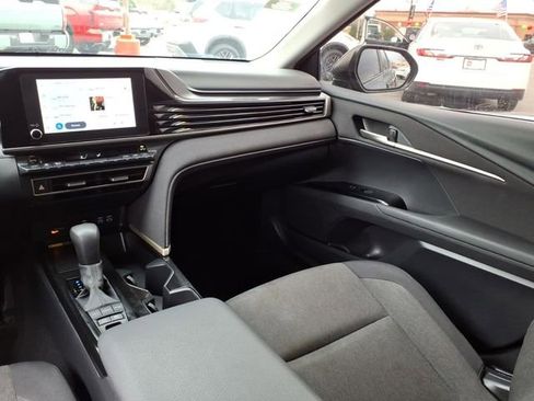 Used 2025 Toyota Camry LE image 19