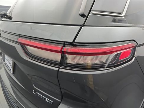 Used 2023 Jeep Grand Cherokee Limited image 19