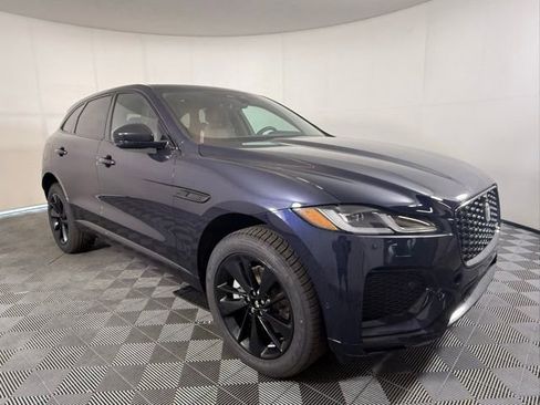 Used 2025 Jaguar F-PACE R-Dynamic S image 8