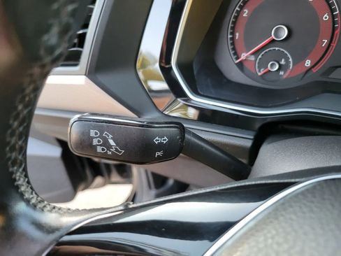 Used 2020 Volkswagen Jetta SE image 29