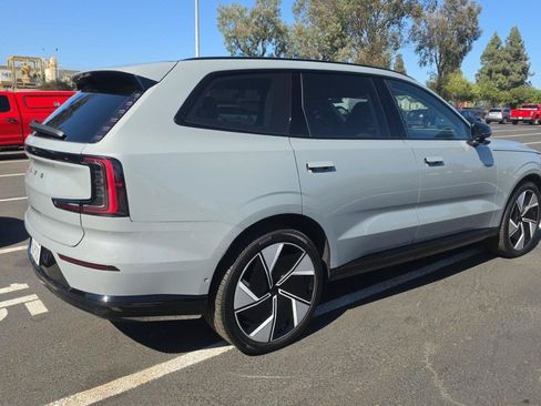 Used 2025 Volvo EX90 Ultra AWD/4WD image 3
