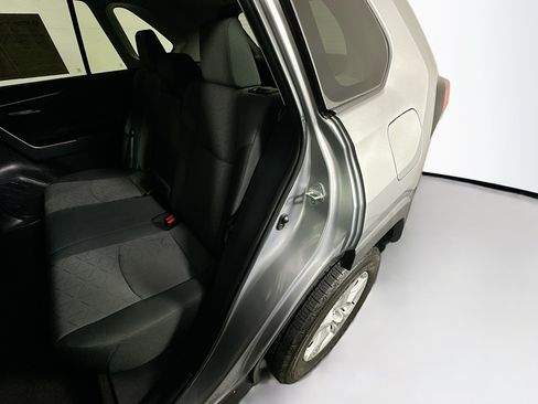 Used 2020 Toyota RAV4 XLE FWD image 26
