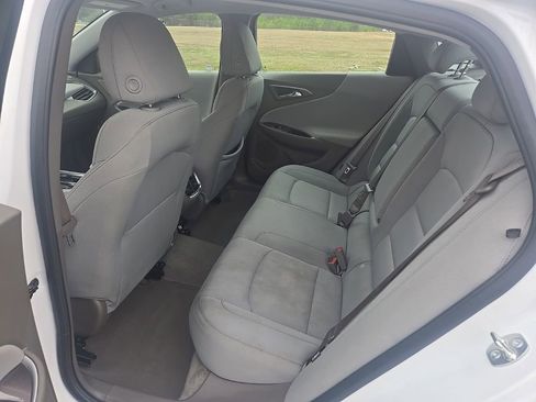 Used 2025 Chevrolet Malibu LT image 29