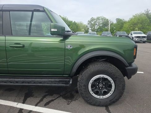 Used 2025 Ford Bronco Outer Banks w/ Sasquatch Package AWD/4WD image 4