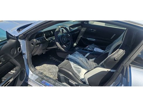 Used 2022 Ford Mustang Shelby GT500 w/ Carbon Fiber Track Pack RWD image 17