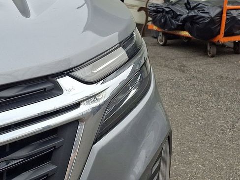 Used 2024 Chevrolet Equinox LT w/ LPO, Floor Liner Package image 36