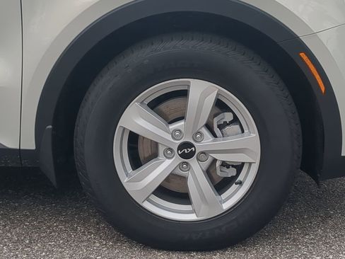 New 2026 Kia Sorento LX image 10