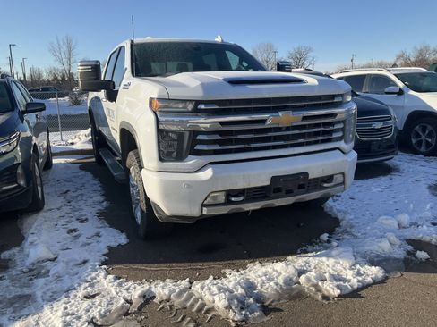 Used 2021 Chevrolet Silverado 2500 High Country w/ Z71 Off-Road Package image 2