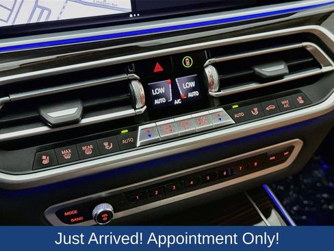 Used 2020 BMW X7 xDrive40i w/ Premium Package AWD/4WD image 19