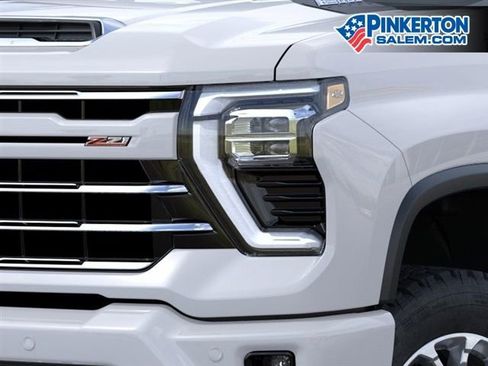 New 2026 Chevrolet Silverado 2500 LT w/ Z71 Chrome Sport Edition AWD/4WD image 10