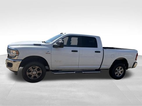 Used 2024 RAM 2500 Big Horn AWD/4WD image 3