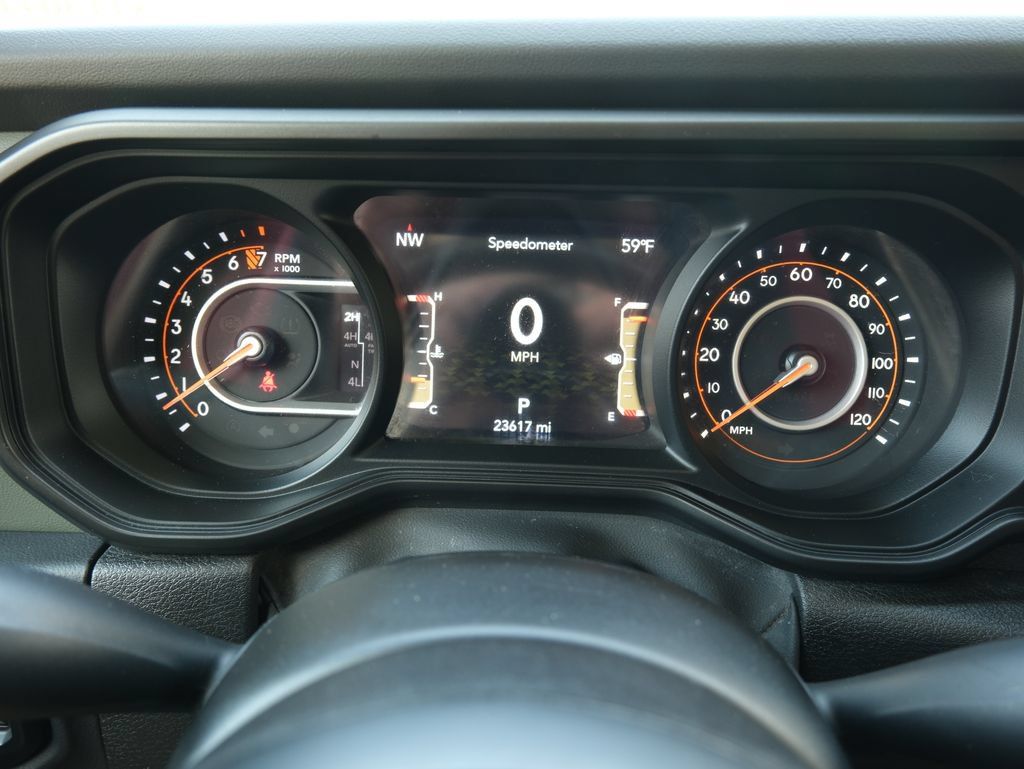 Used 2024 Jeep Gladiator Mojave AWD/4WD image 6
