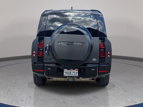 Used 2023 Land Rover Defender 130 X-Dynamic SE AWD/4WD image 6