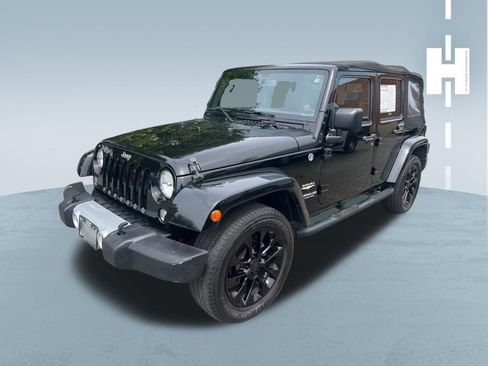 Used 2015 Jeep Wrangler Unlimited Sahara w/ Connectivity Group AWD/4WD image 1