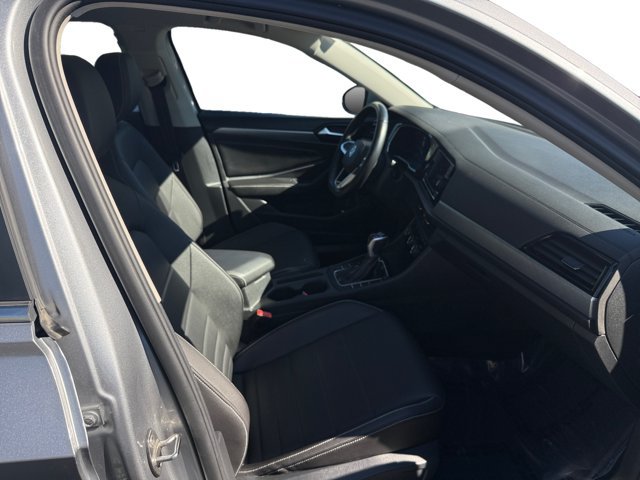 Used 2024 Volkswagen Jetta SE FWD image 12